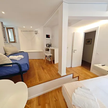 La Casa Rotonda 韦内雷港