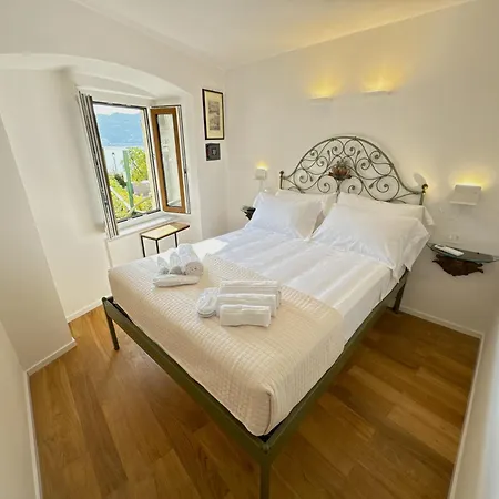 La Casa Rotonda 韦内雷港