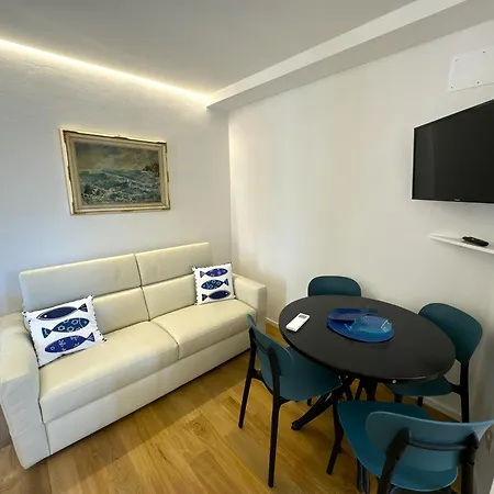 La Casa Rotonda 韦内雷港