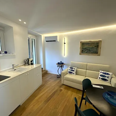 La Casa Rotonda * Porto Venere